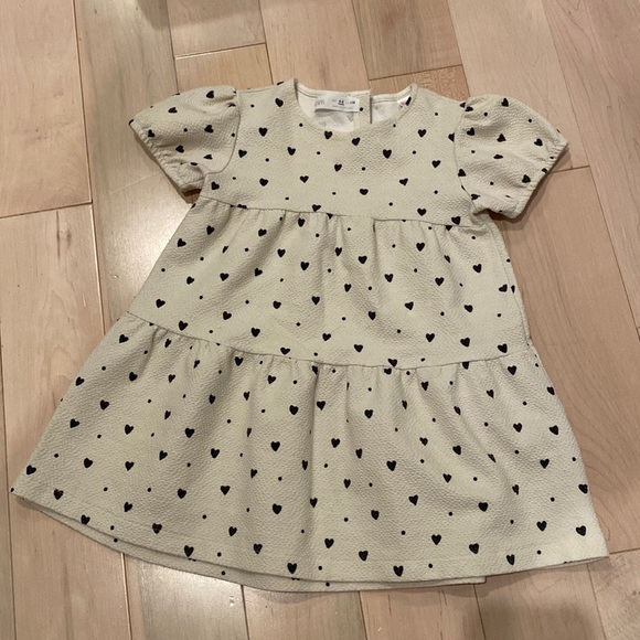 Zara Dresses Zara Girls Hearts Print Cotton Stretch Dress 45 Poshmark